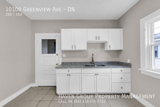 Building Photo - 10106 Greenview Ave