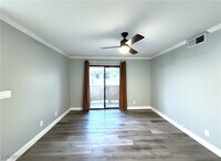 Building Photo - 3135 S Mojave Rd