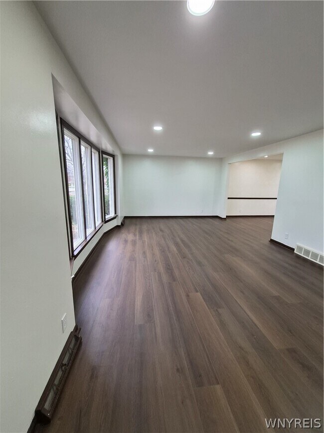 Building Photo - 210 Culpepper Rd