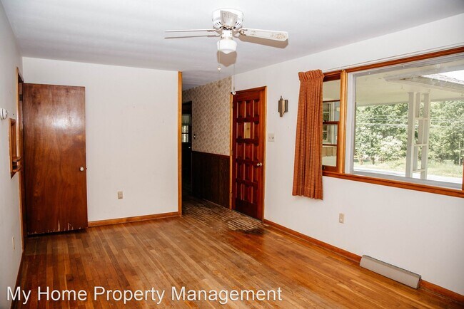 Building Photo - 2 br, 1 bath House - 2625 Camp Road