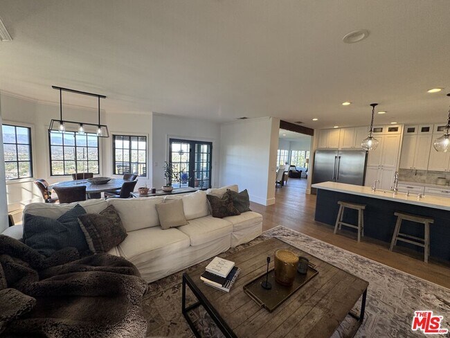 Building Photo - 456 S McKnight Rd