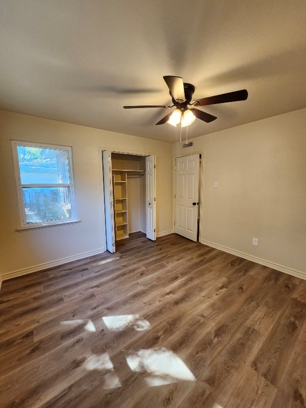 Building Photo - 1602 Ravenwood Dr