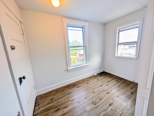 Building Photo - 416 Guilford Ave