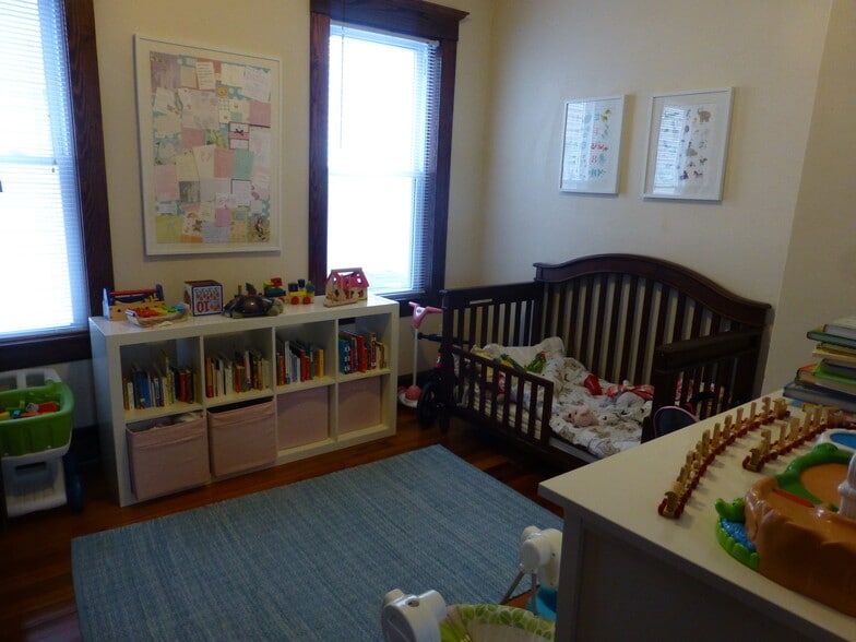 Building Photo - 78 Lawrence St