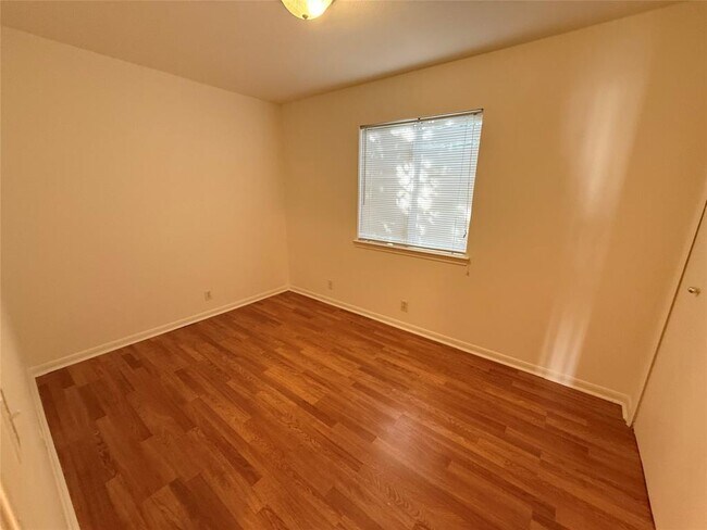 Building Photo - 3201C El Salido Pkwy