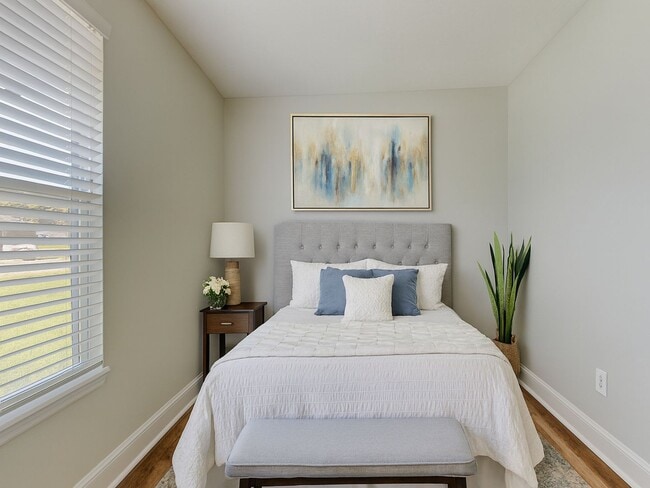 Building Photo - Newly Renovated Single Family Home | 3 BR/2BA | Fenced Backyard