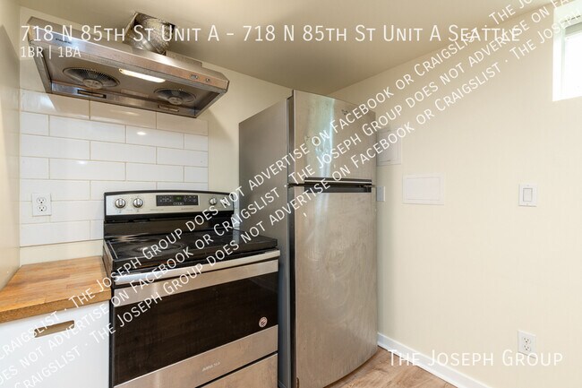 Building Photo - 718 N 85th St
