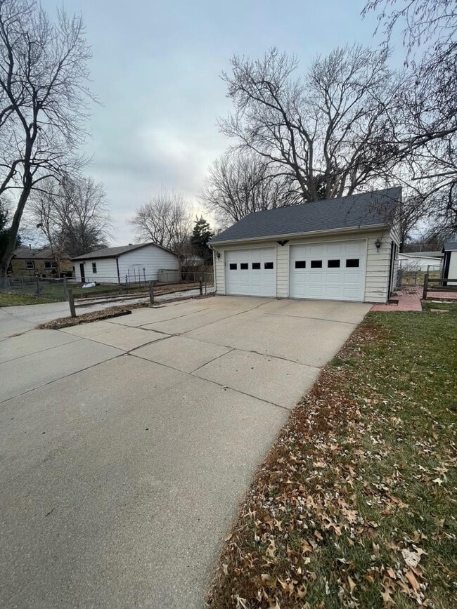Building Photo - 3445 N 58th St