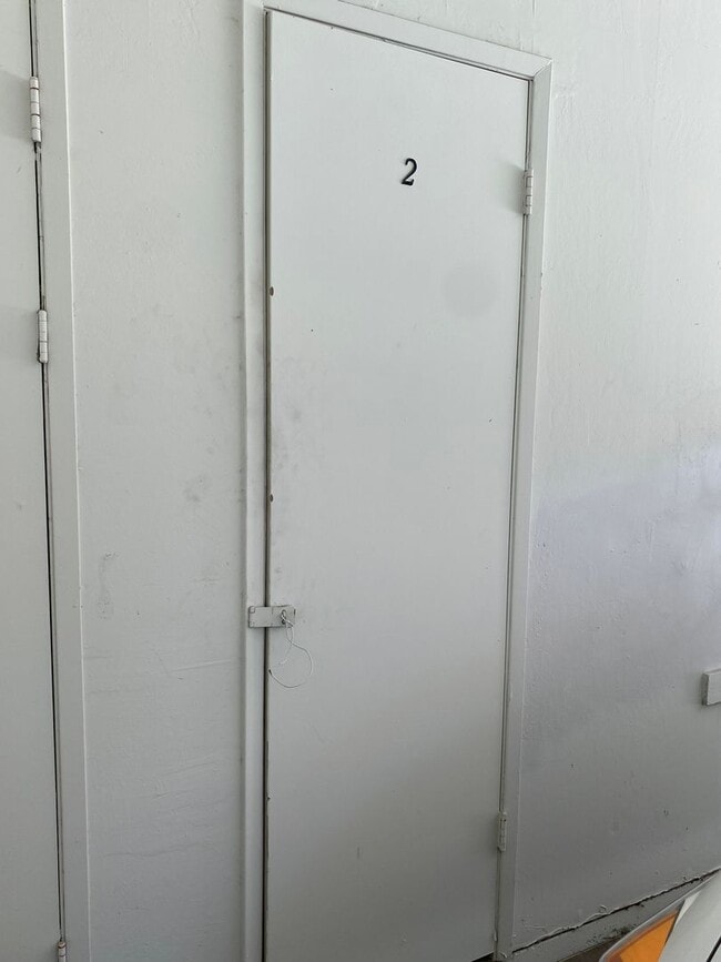 Building Photo - Pleasanton Laguna Vista 2 Bed / 1 bath, updated kitchen & bathroom, Two Year Lease required, Comm...