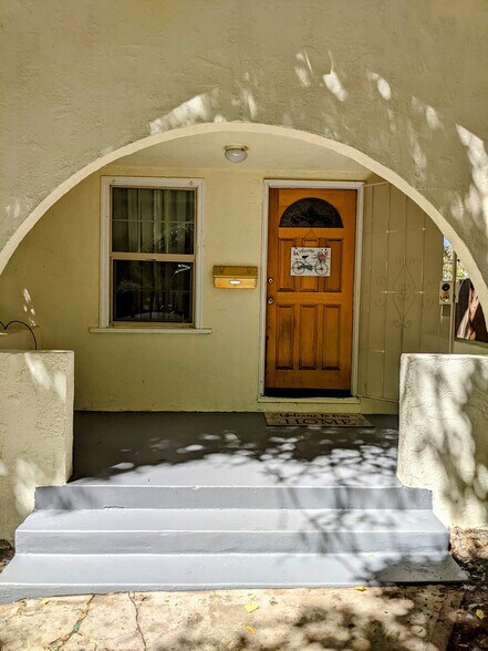 Porch - 60 Foss St