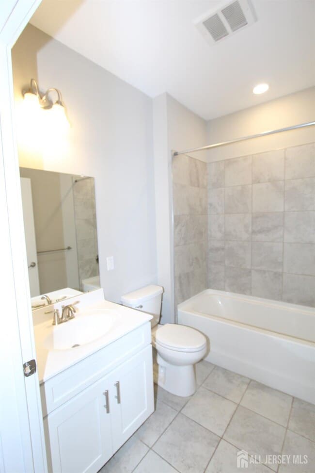 Building Photo - 814 Stiller Ln