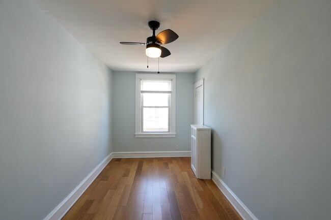 Building Photo - Move-In Ready 3BR/1BA South Philly Rowhome with In-Unit Laundry — 2 or 3BR Housing Choice Voucher...