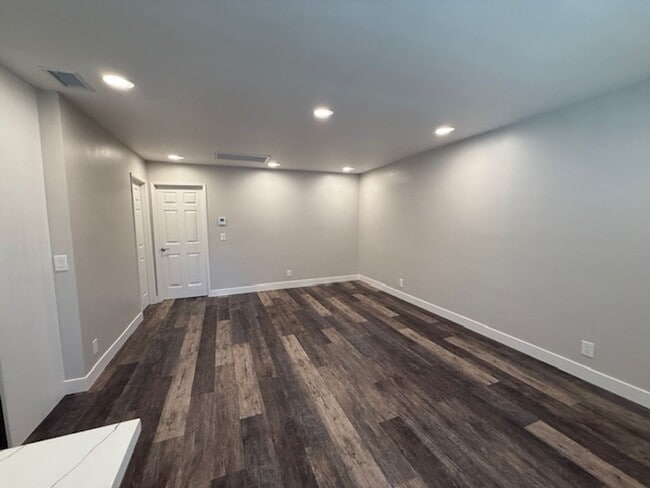 Building Photo - Cozy New 1-Bed, 1-Bath Private Retreat with Yard & Modern Finishes in La Mesa