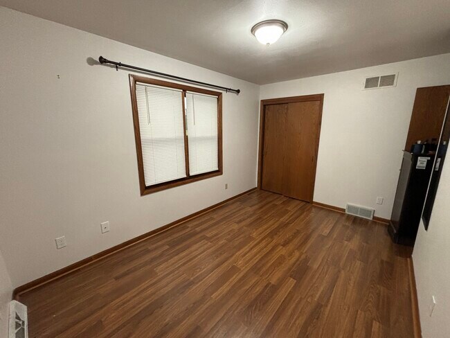 Building Photo - 4052 S Brust Ave