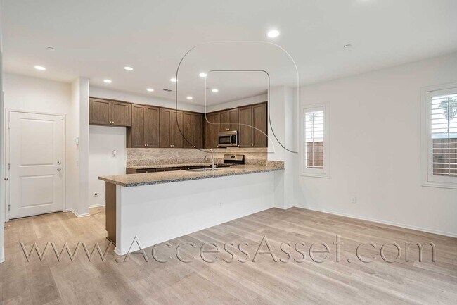 Building Photo - Beautiful Two Story Home 3 bed/2.5 Bath Located In Quiet Cul De Sac In Lake Elsinore!