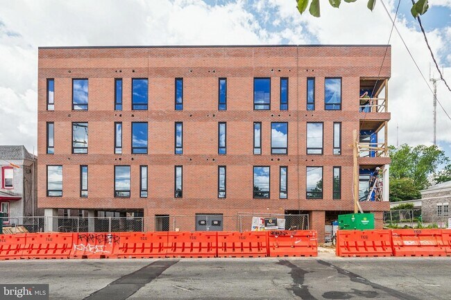 Building Photo - 6910 Ridge Ave