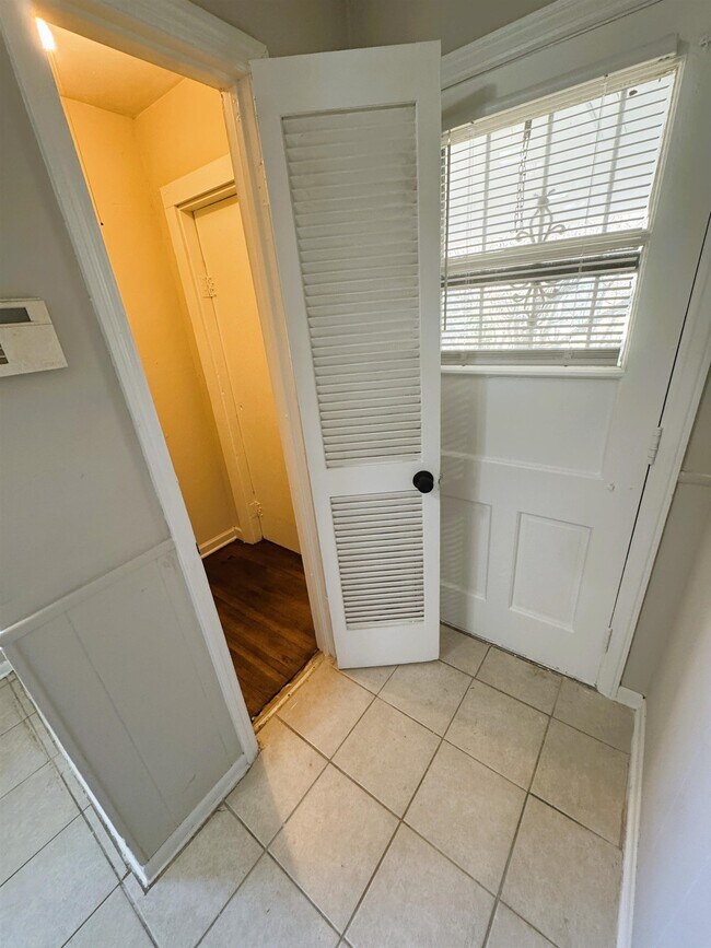 Building Photo - 1019 Buckner Rd