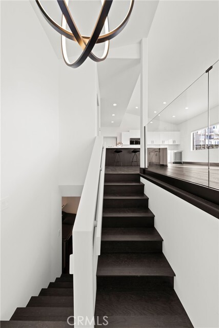 Building Photo - 685 Nyes Pl