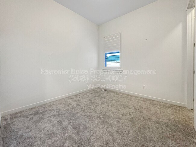 Building Photo - 2197 N Leatherwood Ave