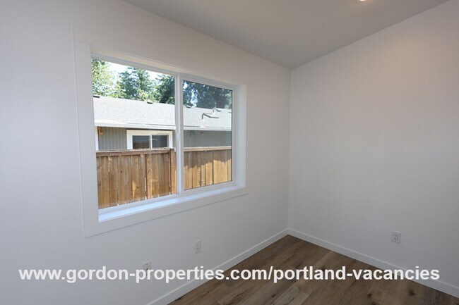 Building Photo - SE 88th Ave - 2 bedroom ADU close to the restaurants and shops along SE 92nd Ave and SE Foster Blvd