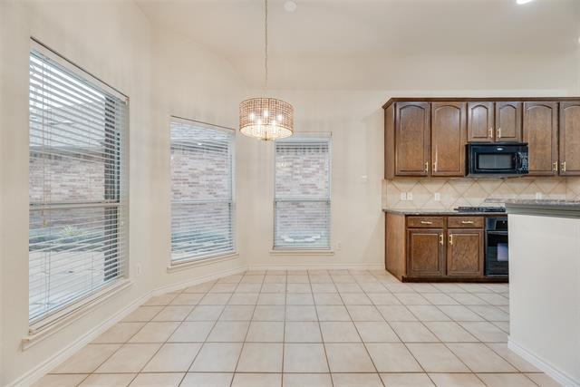 Building Photo - 9530 Park Garden Dr