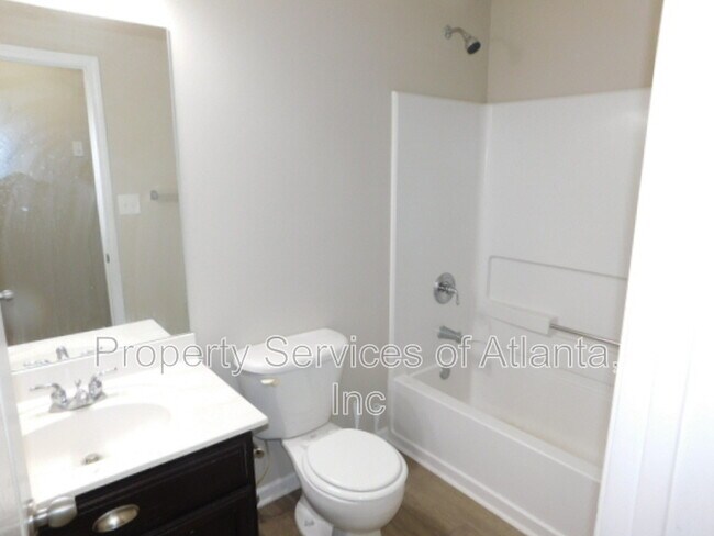 Building Photo - 101 Moss Pointe Dr