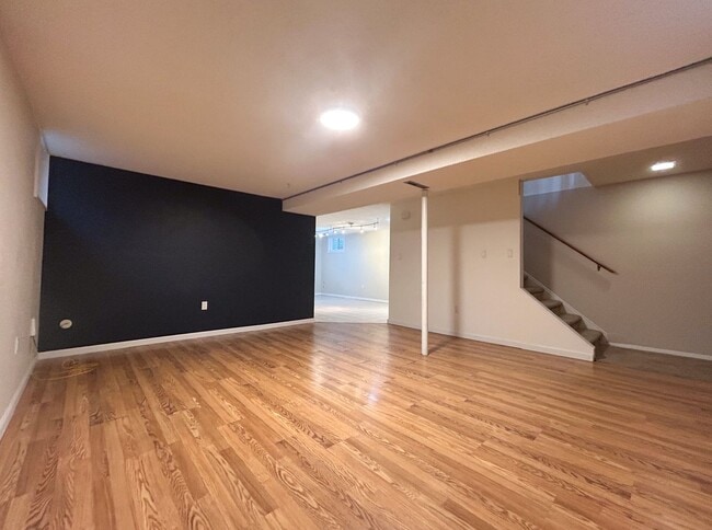 Building Photo - Wonderful Large 5 Bedroom House with Fenced Back Yard and 2-Car Garage