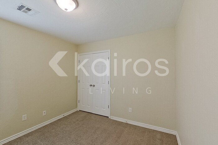 Building Photo - 4209 Snowy Owl Dr