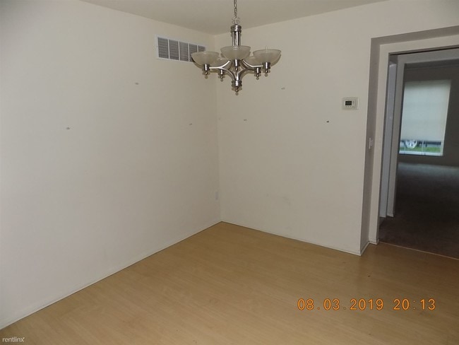 Building Photo - 2 br, 1.5 bath Condo - 1328 Woodbridge St