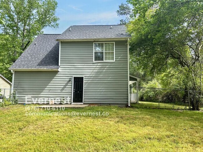 Building Photo - 3-Bedroom, 2-Bath Home with Serene Natural...