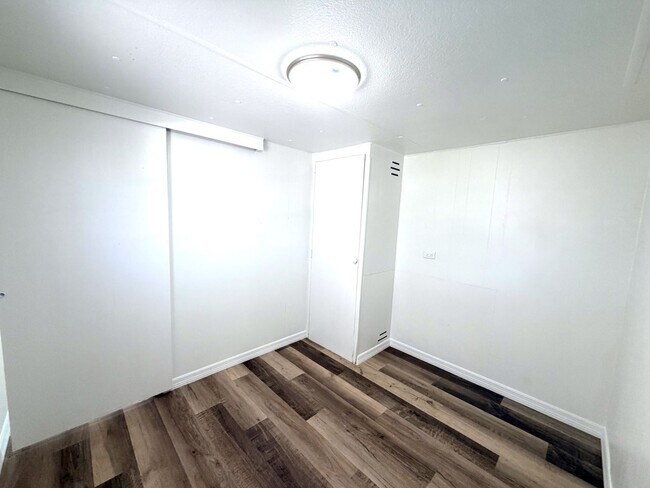 Building Photo - 102 Lantern Pl