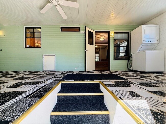 Building Photo - 10851 S Ocean Dr