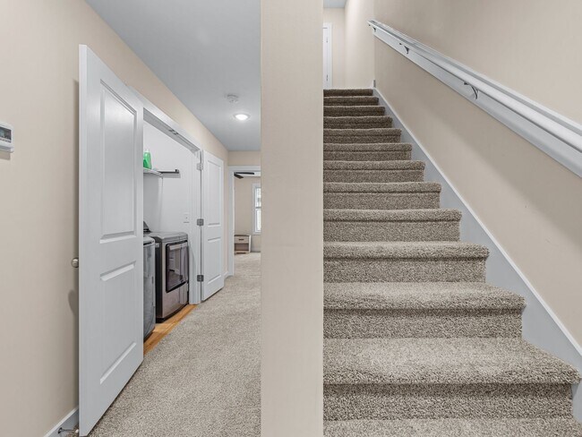 Building Photo - Townhome in Sneads Ferry