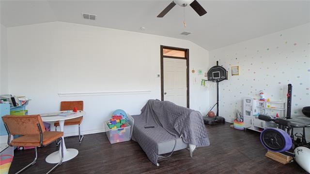 Building Photo - 733 Alden Dr