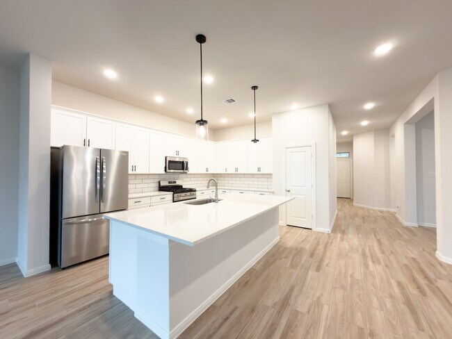 Building Photo - 42504 Rustico Rd