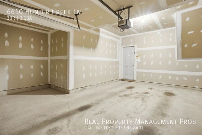 Building Photo - 6610 Hunter Creek Ln