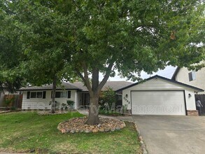 Building Photo - 1033 Woodshire Way
