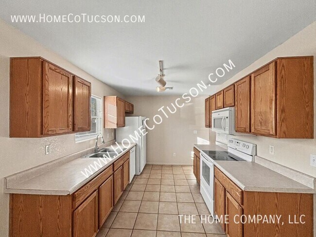 Building Photo - 2314 Silvergate Pl