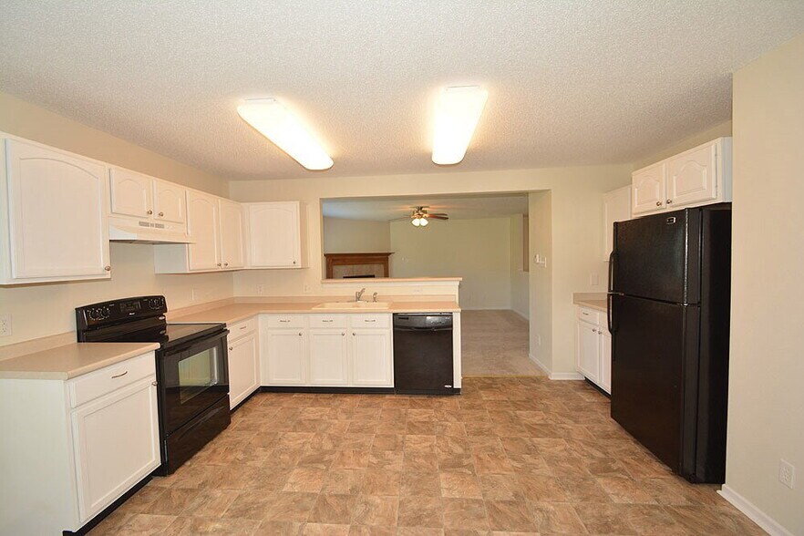 Building Photo - 6878 Merritt Ridge Way