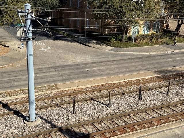 Building Photo - 2502 Live Oak St