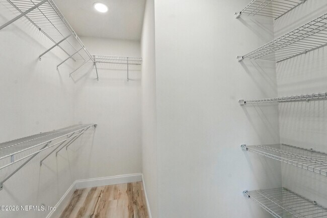 Building Photo - 2915 Holly Bay Rd