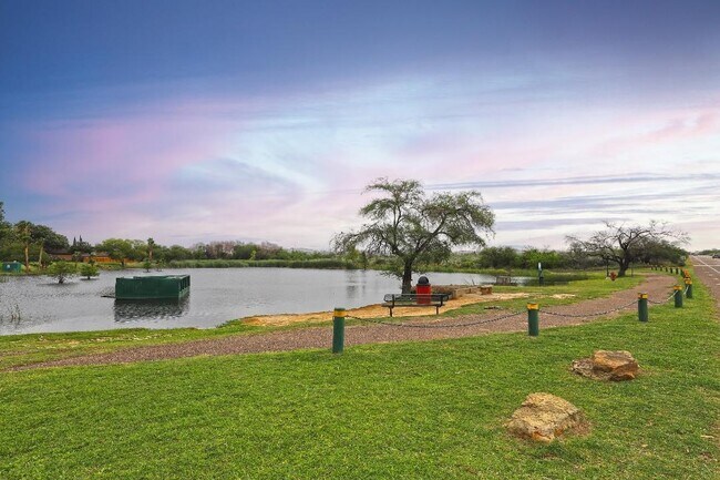 Building Photo - 407 Cinnamon Teal Loop