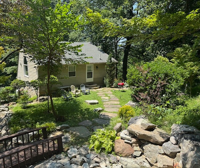 Building Photo - 3880 Point of Rocks Rd