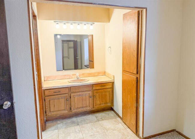 Building Photo - 3622 Wynn Cir