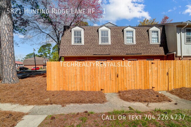 Building Photo - 5821 Hunting Ridge Ln
