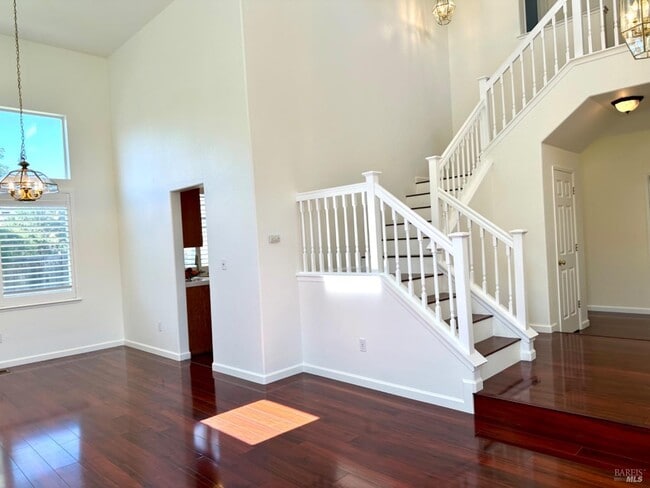 Building Photo - 622 Stonehenge Dr