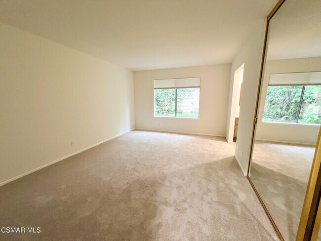 Building Photo - 185 N Sabra Ave