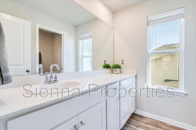 Building Photo - 787 Lone Peak Wy