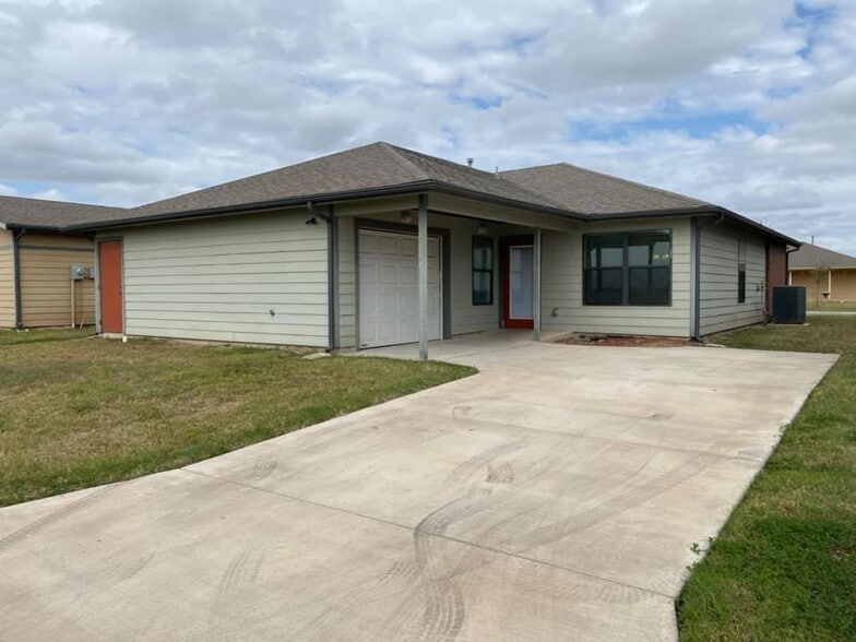 Building Photo - Sunrise