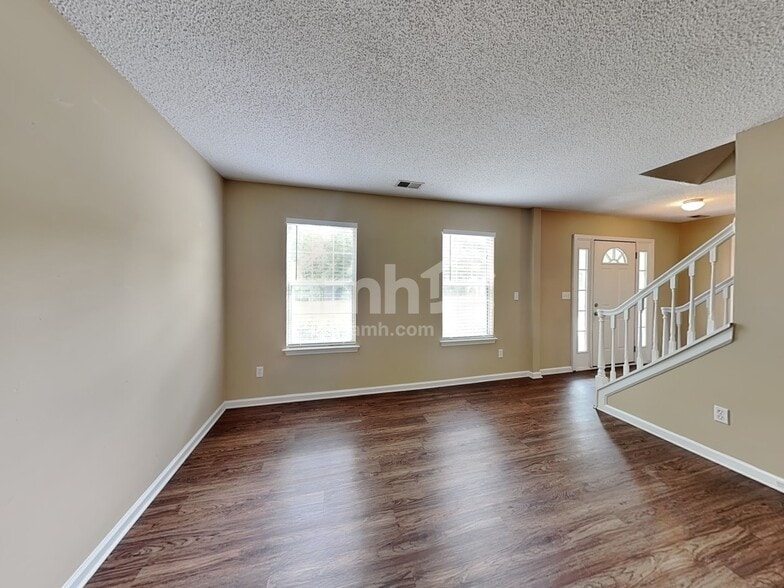Building Photo - 12719 Diamond Dr
